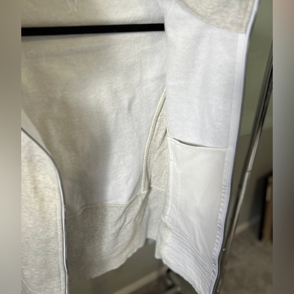 Lululemon light grey cotton jacket size 4 - Picture 8 of 8